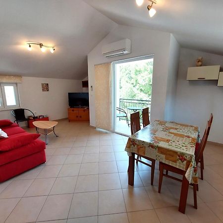 Apartment Dumica Malinska Ngoại thất bức ảnh
